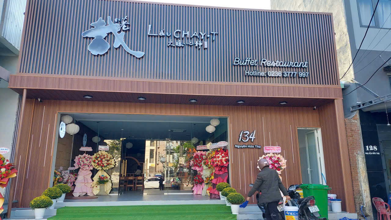 Hoa cúc mâm xôi vàng rực ngày Tết